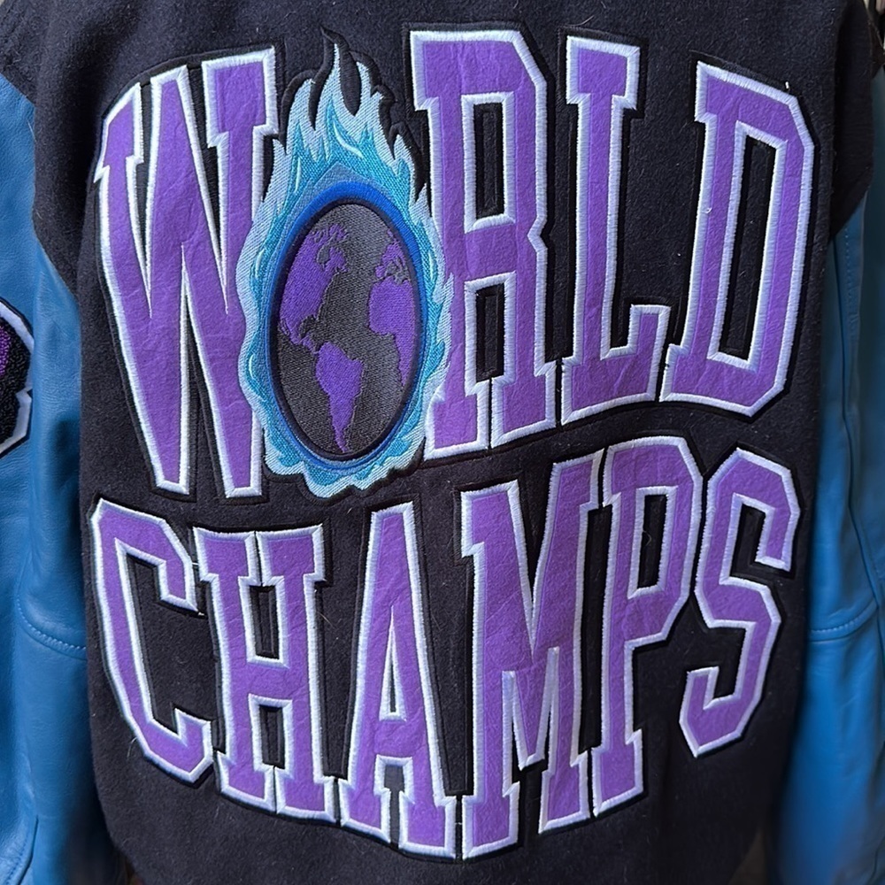 Homme + Femme letterman jacket- world champs size M runs a size larger - Picture 9 of 11